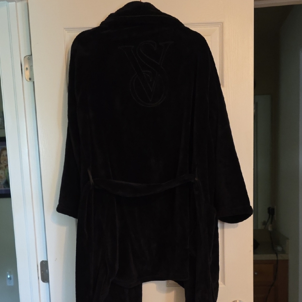 Victoria's Secret Luxurious Black Robe